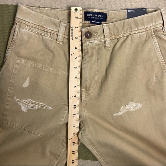 American Eagle Men’s Size 28x32 Slim Straight Khaki Pants Distressed Preppy - Picture 3 of 9